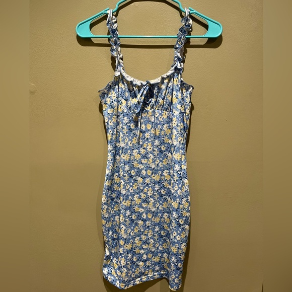 NWT Blue Floral Bodycon Ruffle Sun Dress Summer Spring SHEIN Vacation - Picture 5 of 12
